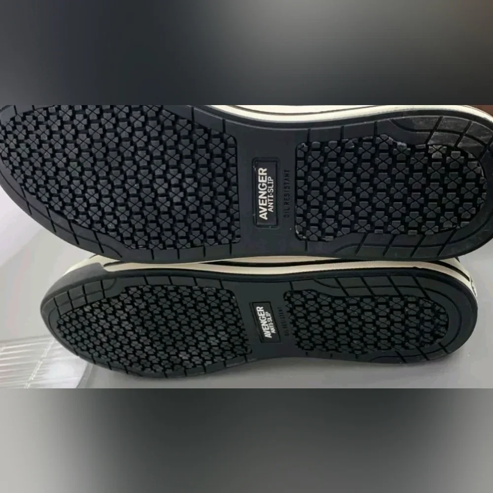 Avenger Alloy Toe Wedge Sole High Top Athletic Shoes Size 8.5 NEW MSRP $105.99